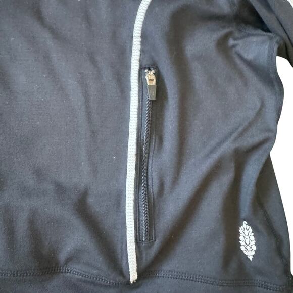 Free People Movement Black Long Sleeve Hooded Athletic Top size medium - Picture 4 of 7